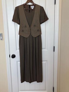 K Studio Olive Short-Sleeve Midi Dress with Embroidered Vest Layer